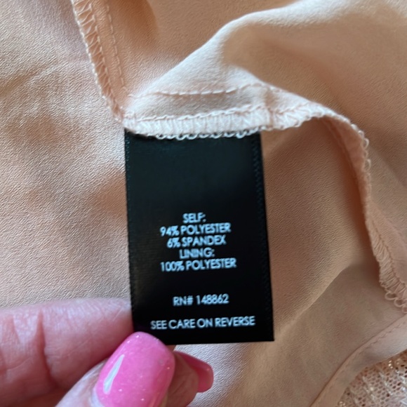 NWT Torrid Sophie Rose Gold Sequin Tank - Picture 8 of 8